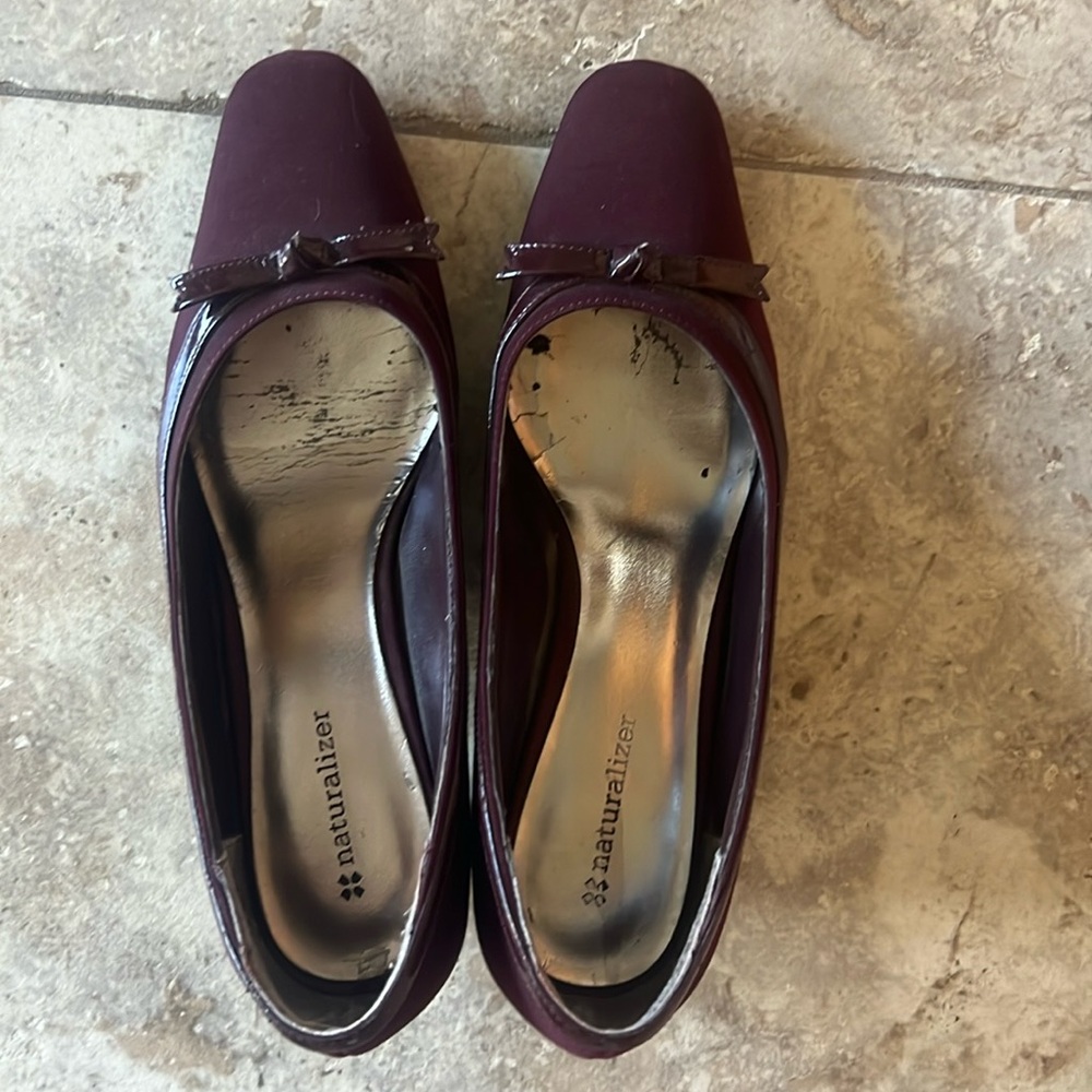 Suede maroon boots